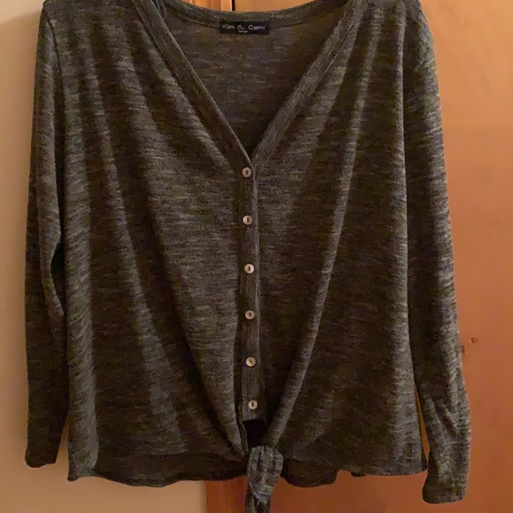 Buttoned top - Picture 2 of 3